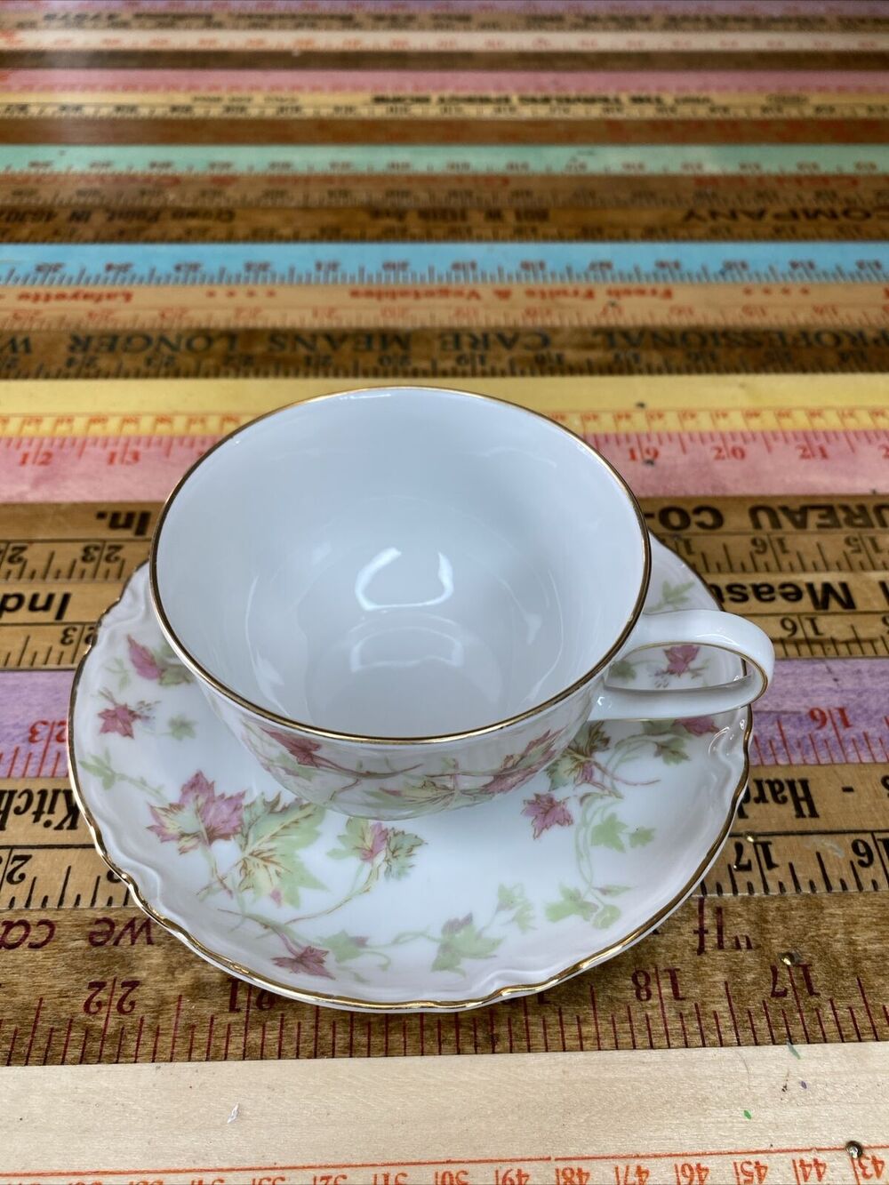 HUTSCHENREUTHER GERMANY MAPLE LEAF TEACUP & SAUCER 2 PCs